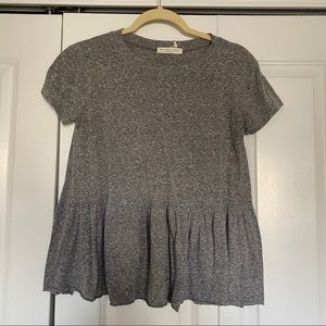 GREY BABYSOLL TEE FROM URBAN OUTFITTERS✨